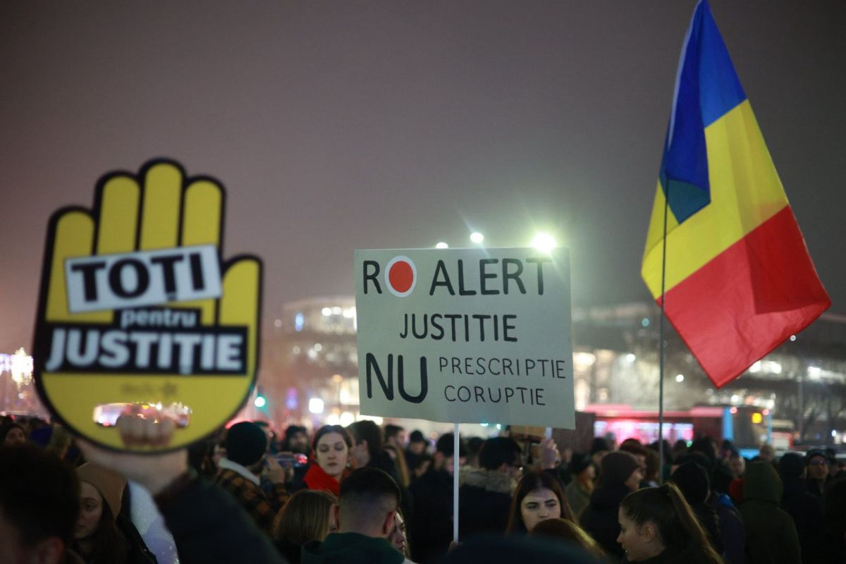 Generația Z, printre cei 4.000 de oameni prezenți în București la protestul pentru reformă în Justiție