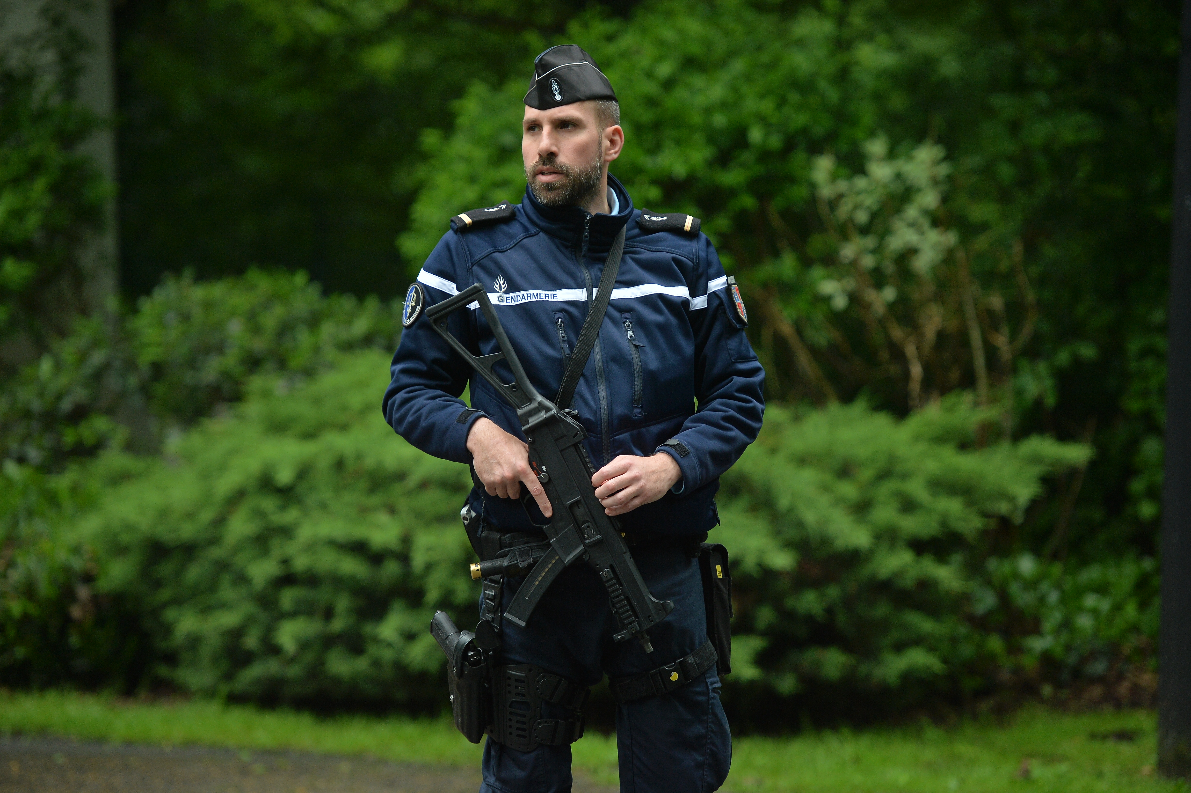 Euro 2016. Am debarcat în Franța! Tricolorii sunt în cantonamentul din La Chapelle-en-Serval. Păziți cu arma-n mână! Controlați antimină! Primul antrenament, de la 18:30 ! FOTO&VIDEO