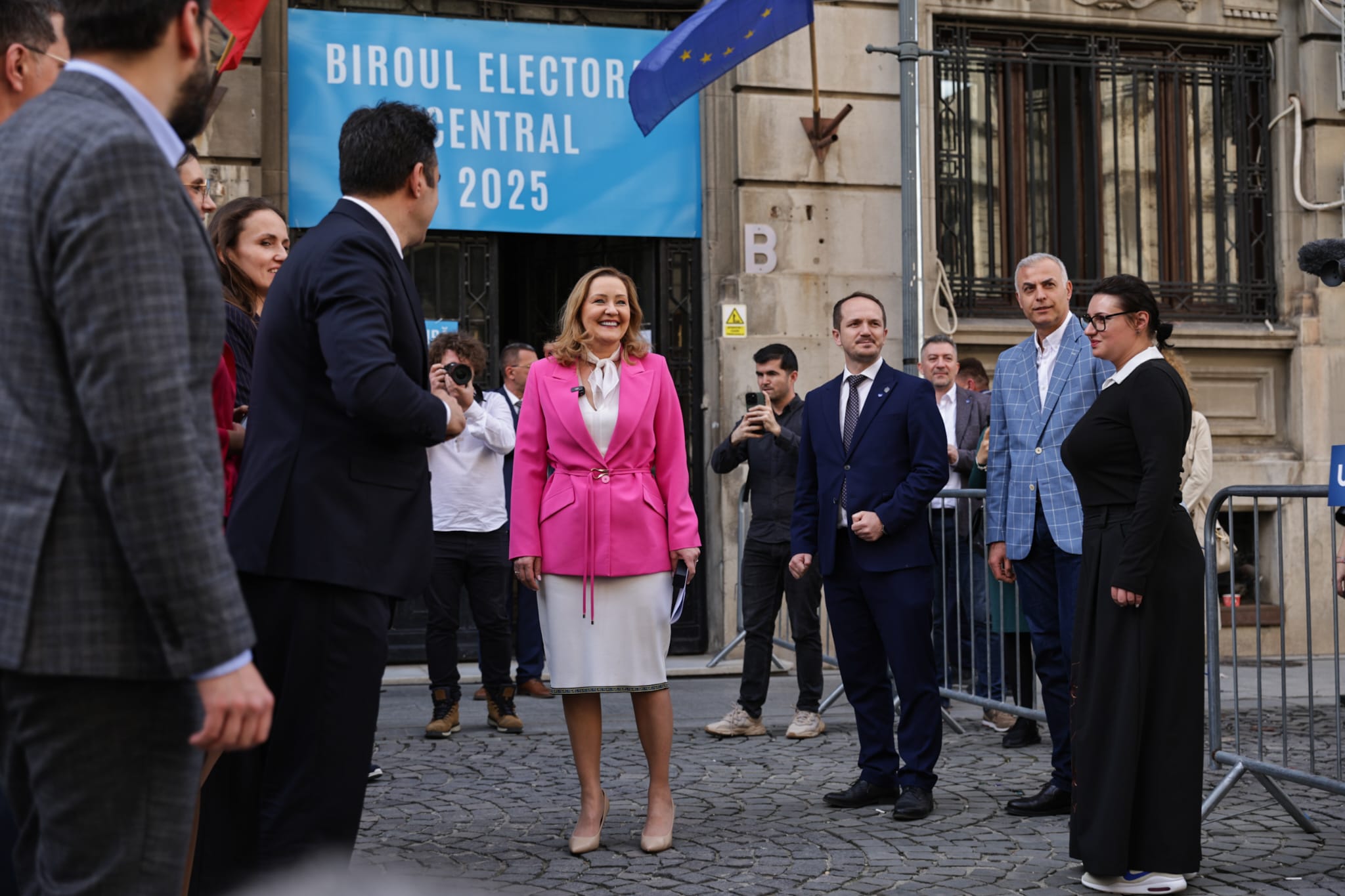 Elena Lasconi și-a depus candidatura la alegerile prezidențiale 2025, în ciuda opoziției din USR: „Nu sunt perfectă, dar am curaj să fac dreptate”