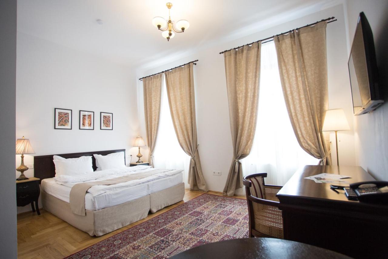 Cât costă să petreci Revelionul la hotelul din Brașov al Simonei Halep. Prețurile nu sunt pentru toată lumea