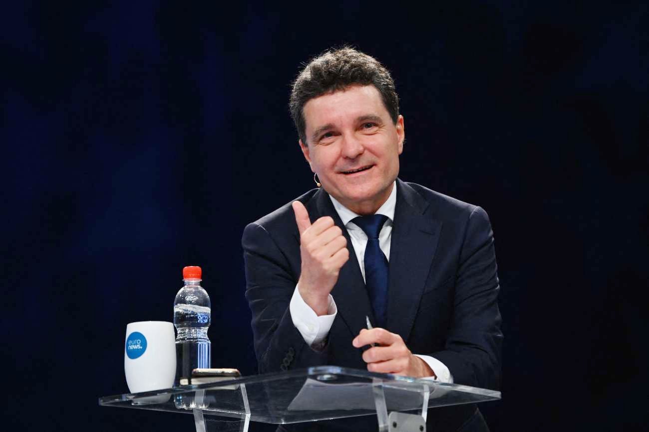 Reacția lui Nicușor Dan când a auzit ce înseamnă „harneală”, după ce Micutzu a difuzat mesajul audio primit de la George Simion