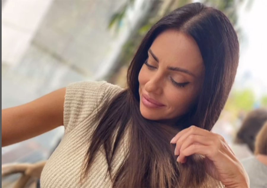 Súlyos autóbalesetet szenvedett a szépségkirálynő, a volt focisa exe Erdőháton - ő vezette a Lexust, négyen sérültek meg