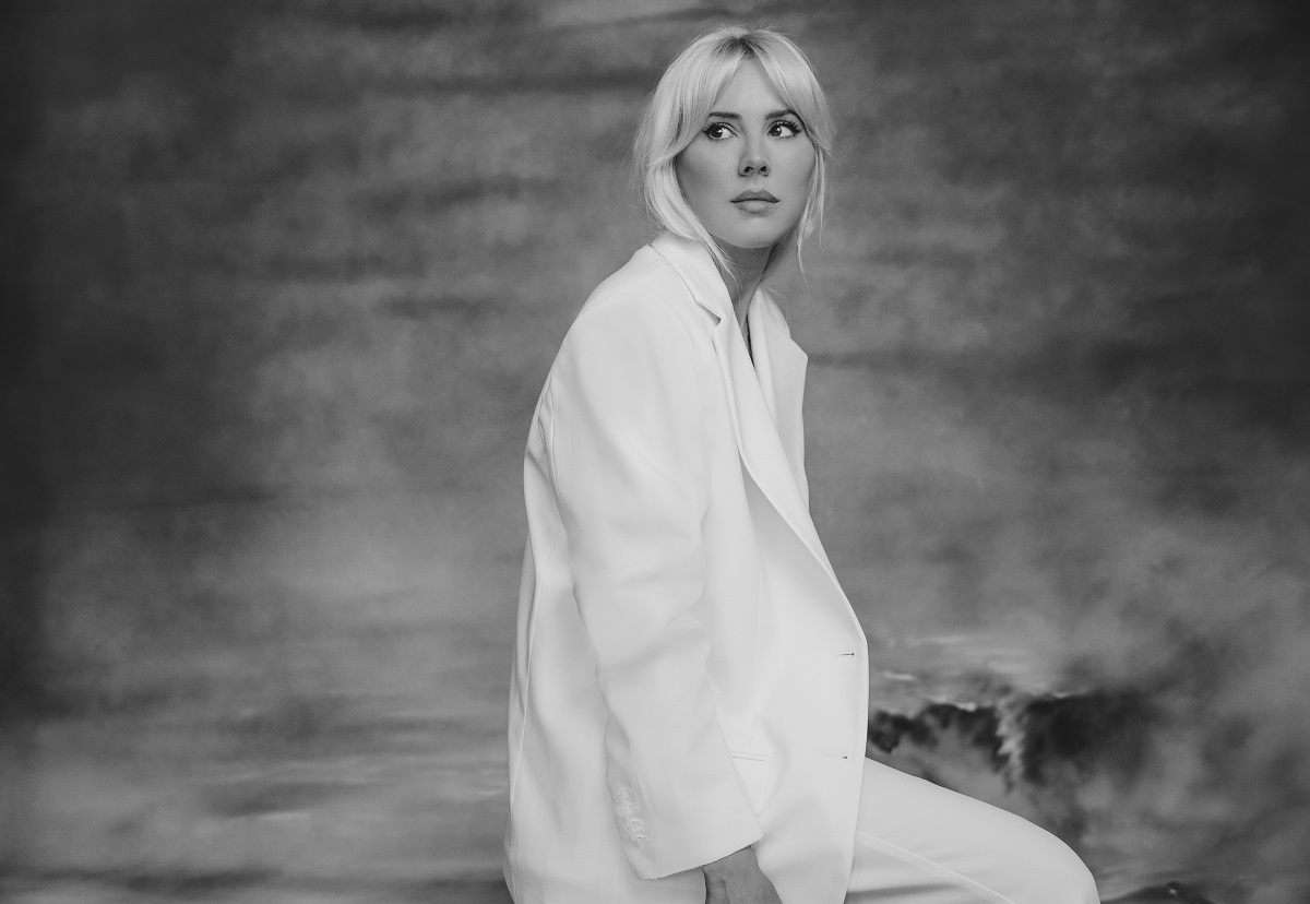 Interviu cu Cristina Jacob, regizoarea „The Perfect Escape”, care apare azi la cinema: „Dan Chișu a avut ideea inițială a acestui film și prima versiune de scenariu”