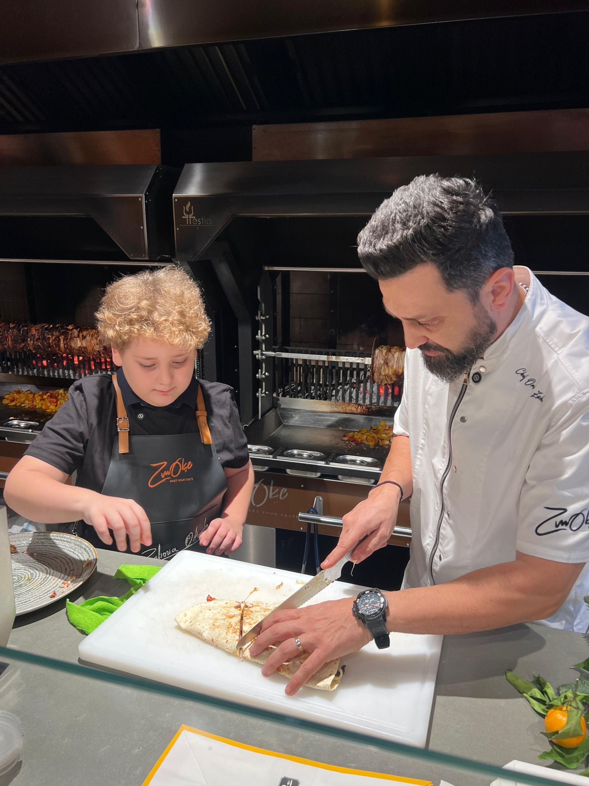 Gestul emoționant făcut de Chef Orlando Zaharia în prag de sărbători. „Mi-am dorit mult să-l cunosc și să-i pot dărui această bucurie”