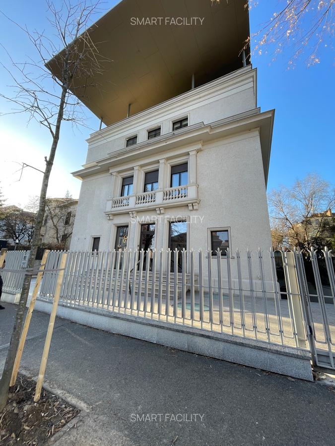 Recorduri imobiliare în România: Unde găsești cea mai ieftină casă și cât plătești pentru cea mai scumpă?