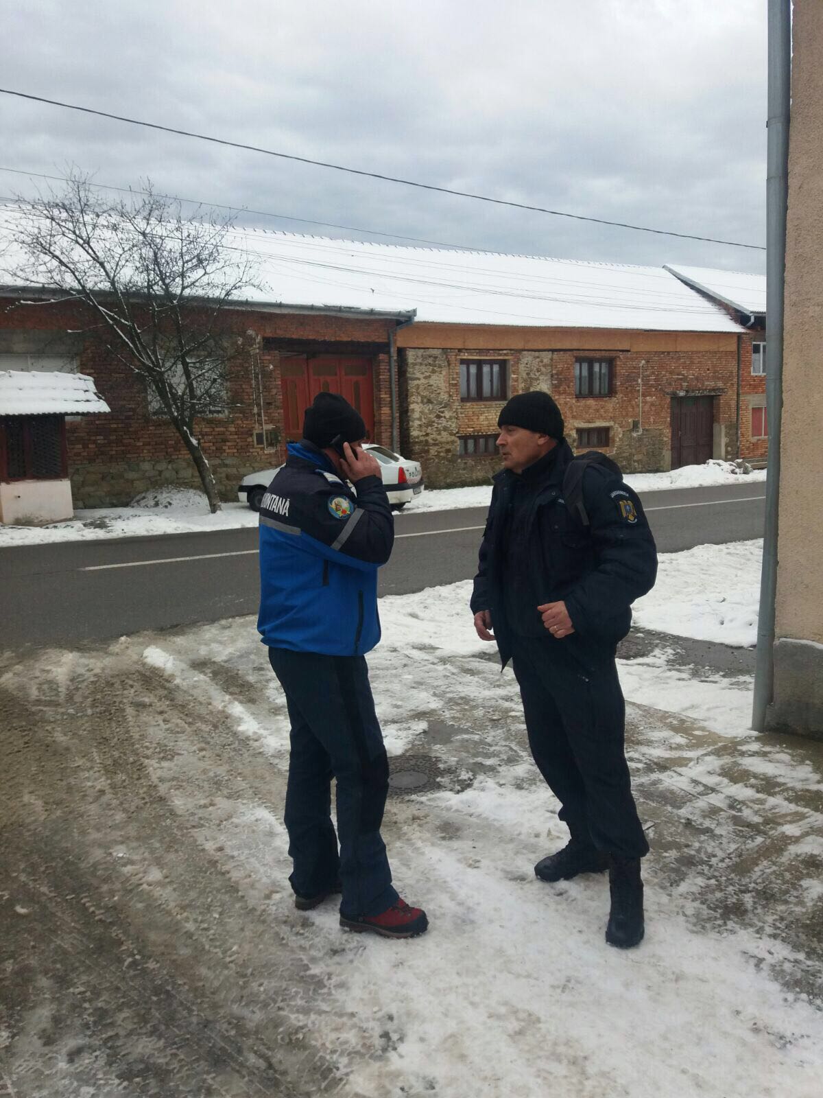 UPDATE: Bătrân dispărut într-o pădure din Caraș-Severin. Ar fi plecat la cules de bureți| FOTO/VIDEO