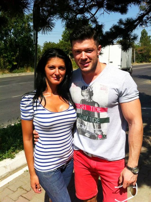 Cine este ofițerul din familia lui Victor Slav. Cum arată sora prezentatorului, care lucrează în cadrul Ministerului de Interne | FOTO