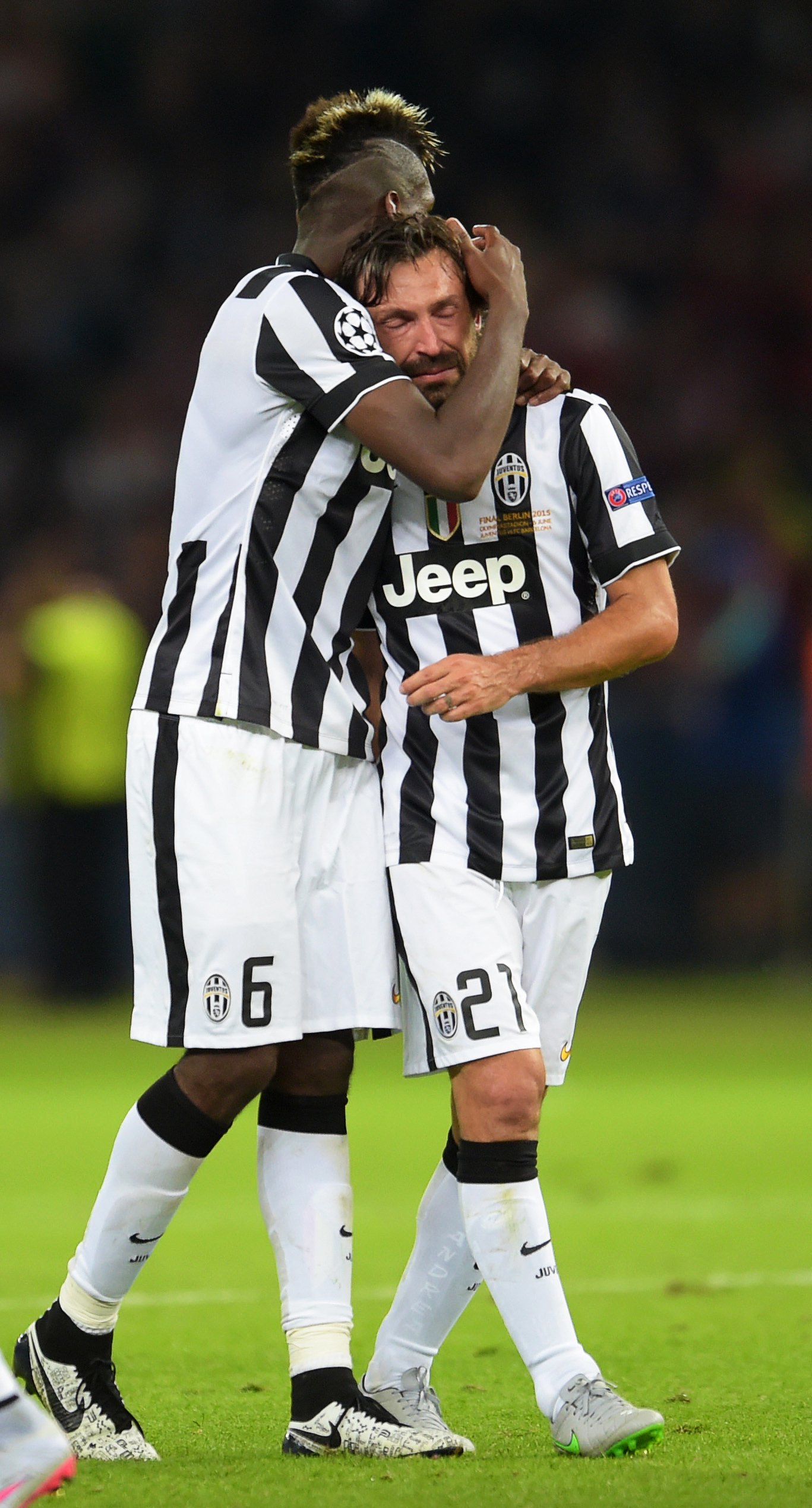 Juventus, aşteptată de sute de fani la revenirea la Torino / GALERIE FOTO&VIDEO