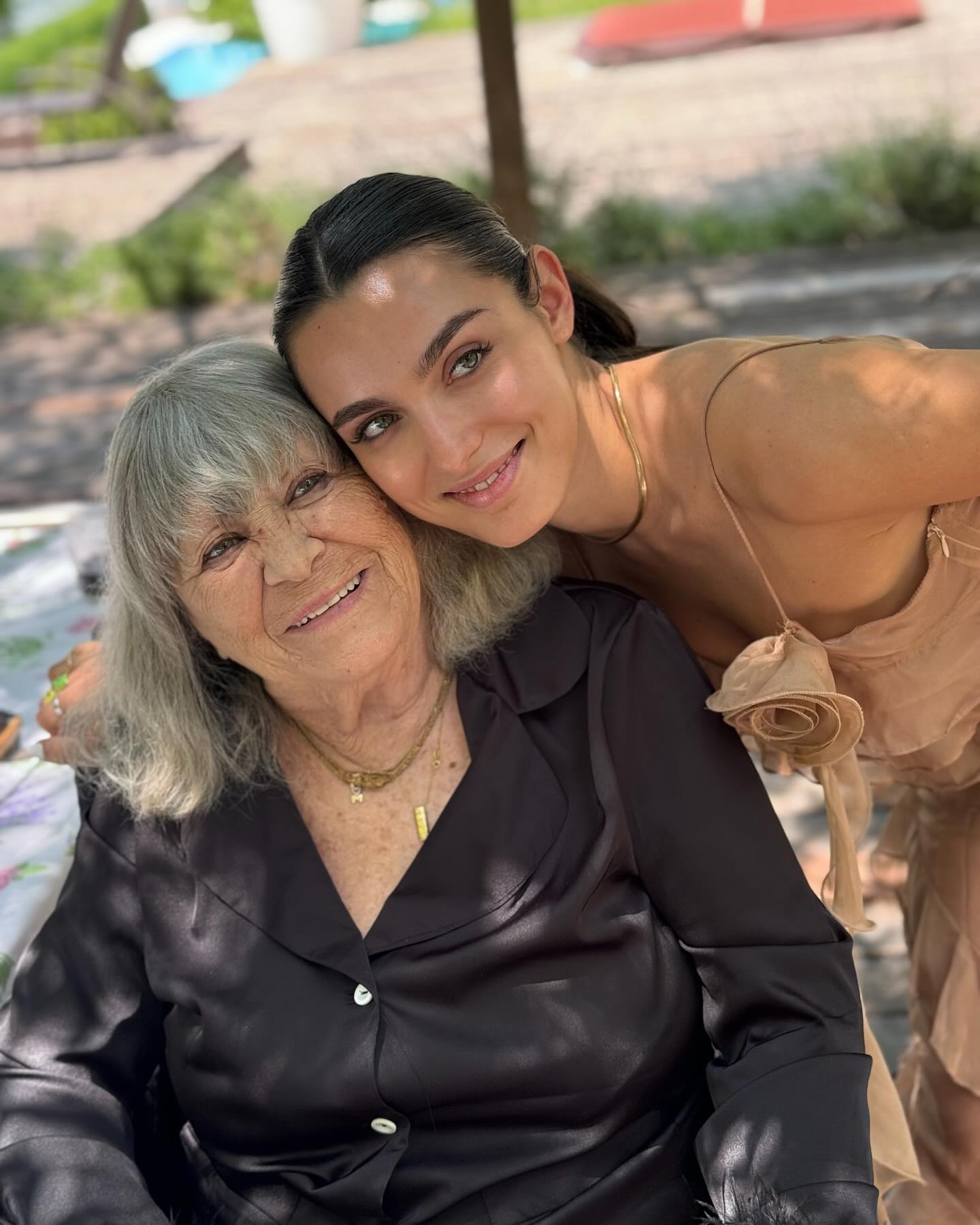 Cum arată mama Andreei Esca la 83 de ani. Ce meserie a avut Lucica Esca: „Toată viața ți-ai petrecut-o având grijă de bolnavi”