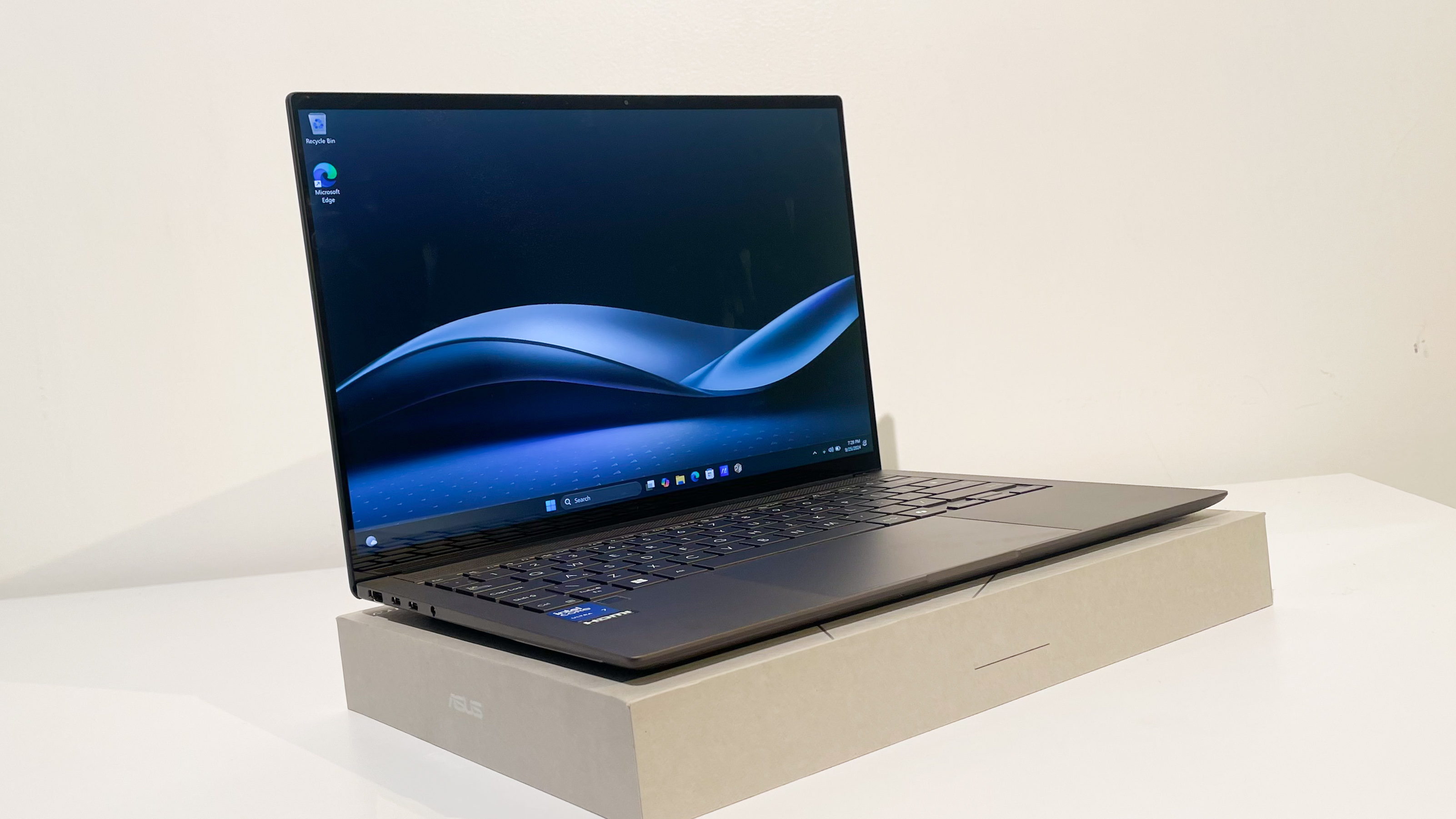 ASUS Zenbook S 14