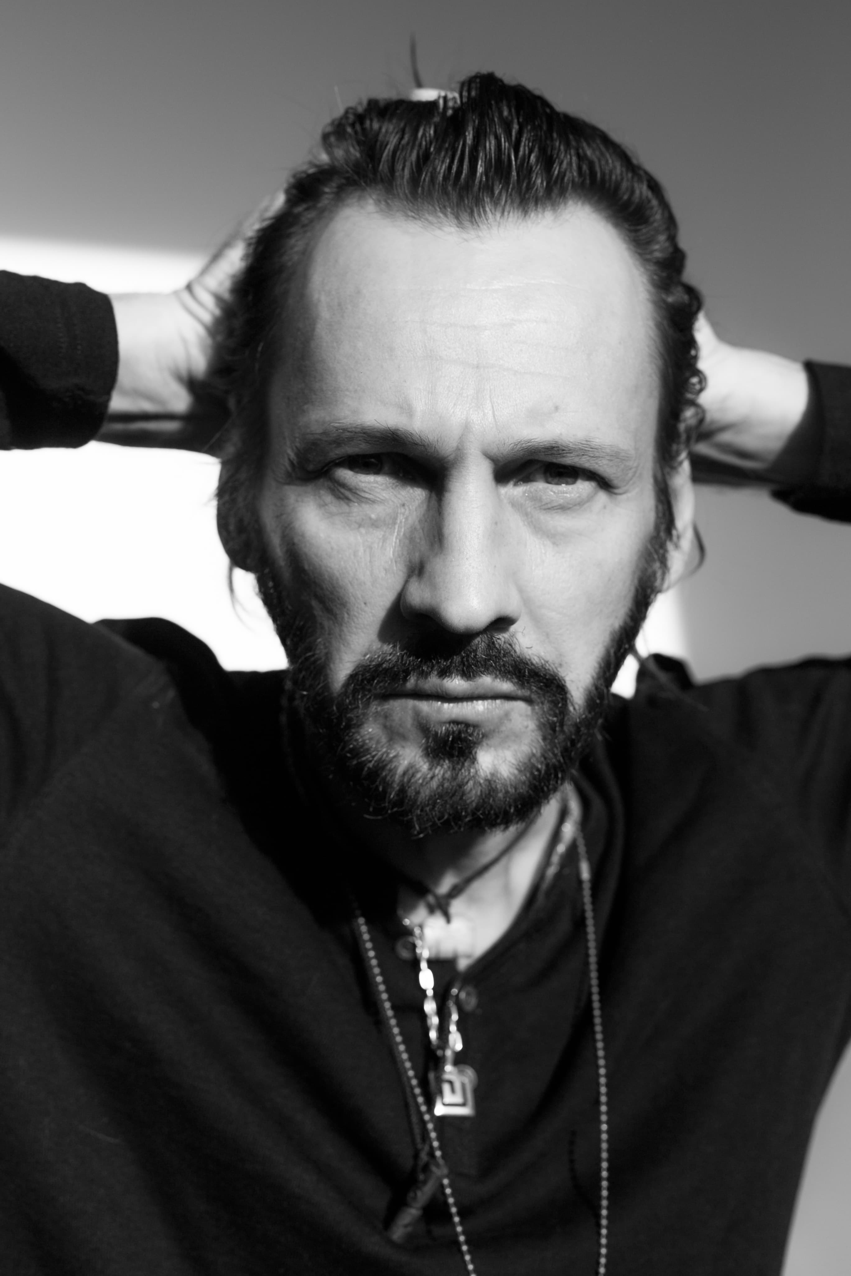 Unde își petrece actorul Bogdan Farcaș ziua de naștere. Pavel Bartoș e implicat direct | Exclusiv