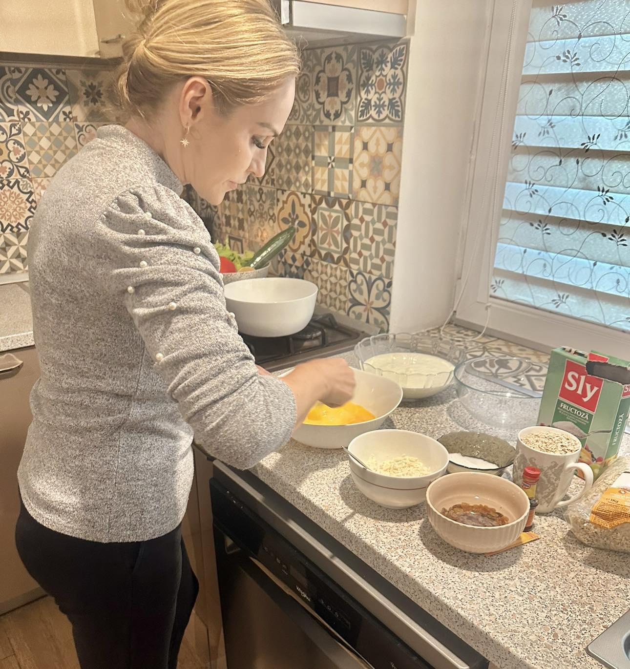 Imagini din casa în care locuiește Gabriela Firea. Unde și-a amenajat locul de rugăciune