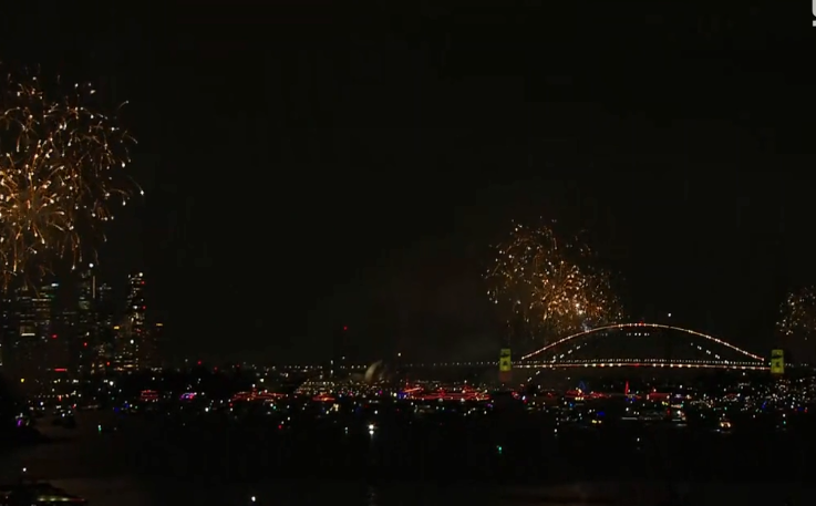 Revelion 2024 în lume. Spectacol fastuos la Burj Khalifa, în Dubai. Focuri de artificii anulate în mai multe orașe din Marea Britanie, din cauza vremii