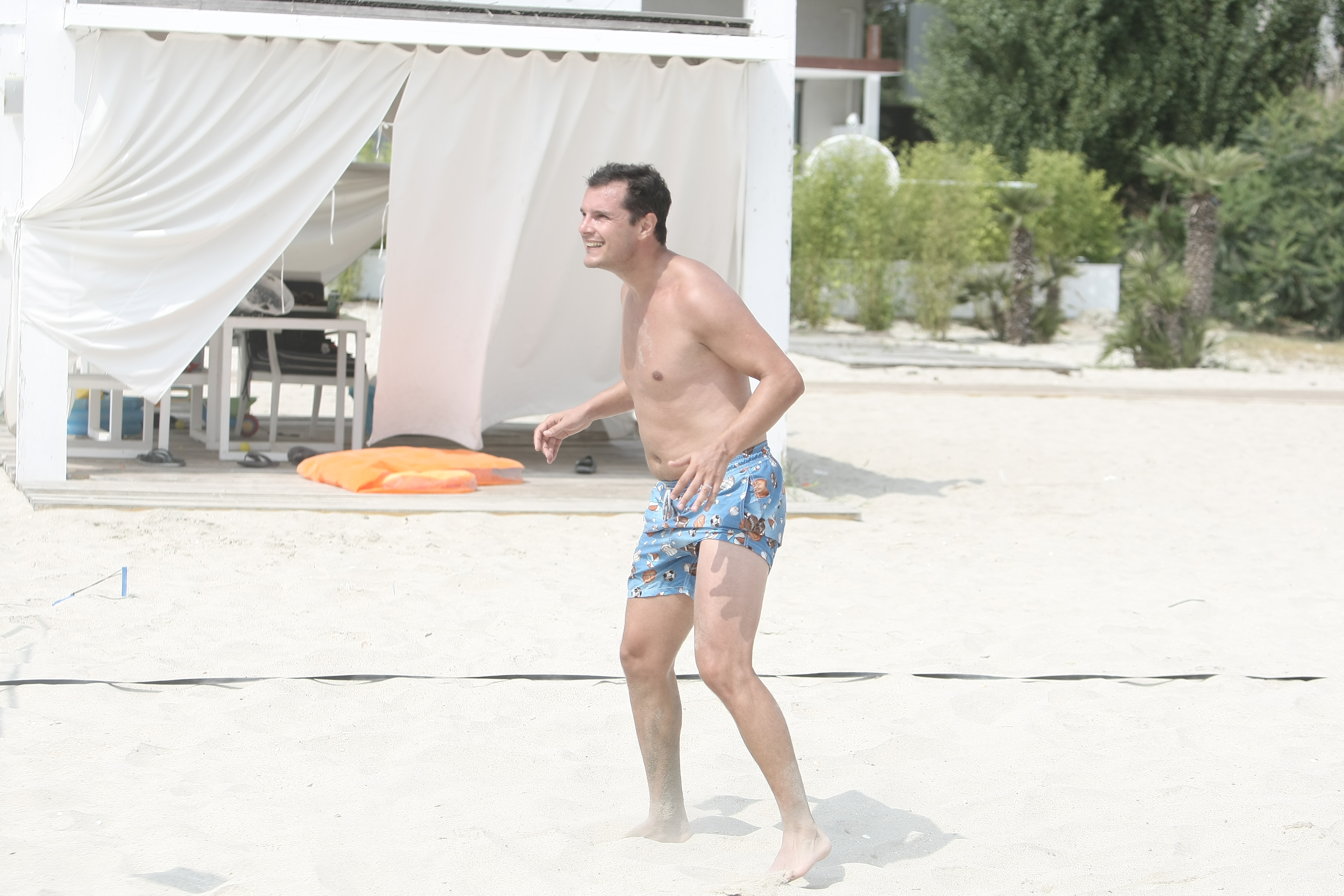 Înainte să înceapă mandatul la FRF, Vlad Munteanu a luat bătaie la mare! A pierdut cupe de înghețată! | FOTO