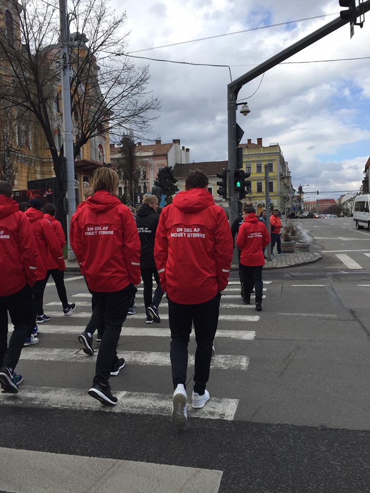 Fotbaliștii danezi au făcut o scurtă plimbare de relaxare prin Cluj | FOTO&VIDEO