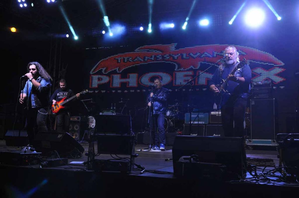 Câți bani s-au strâns la concertul umanitar cu 14 trupe rock, organizat după furtuna din Timișoara. Vânzările de bilete, sub așteptări