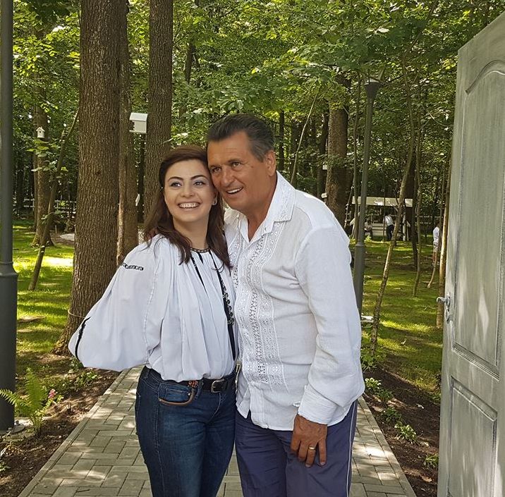 Nea Mărin îl desemnează pe CRBL responsabil în locul său. ”M-a sunat fiica mea și mi-a zis că nu se poate descurca fără mine” " FOTO