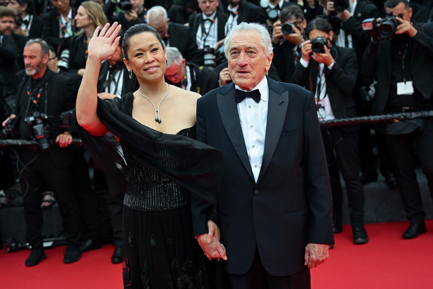 Imagini cu vedetele la ceremonia de deschidere de la Cannes 2025. Robert De Niro a fost însoțit de Tiffany Chen, iubita cu 35 de ani mai mică decât el