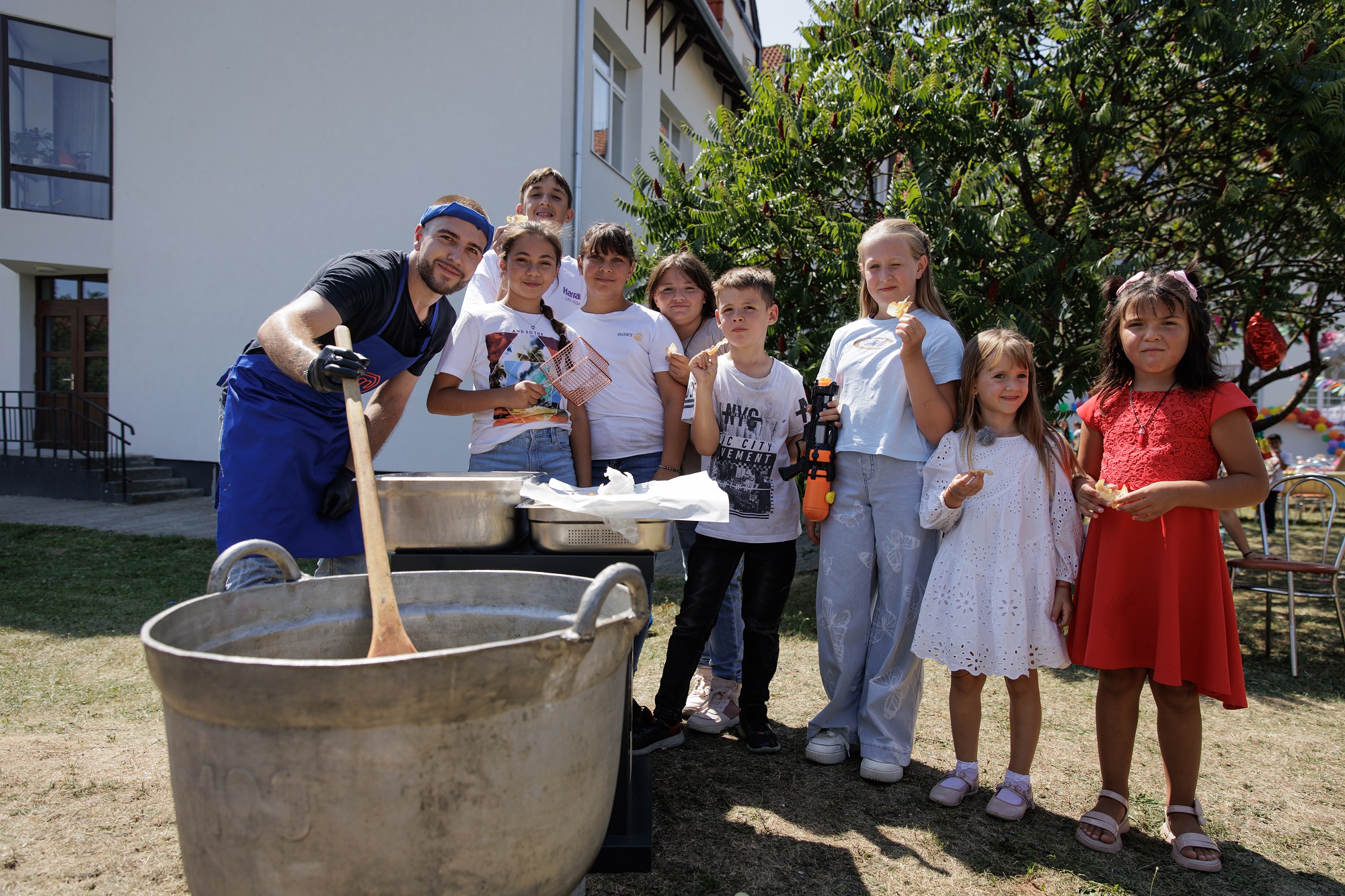 Concurenții de la MasterChef 2024 vor găti pentru 160 de copii abandonați. „Am fost la un pas de a ajunge unul dintre copiii care îngroșau aceste rânduri”