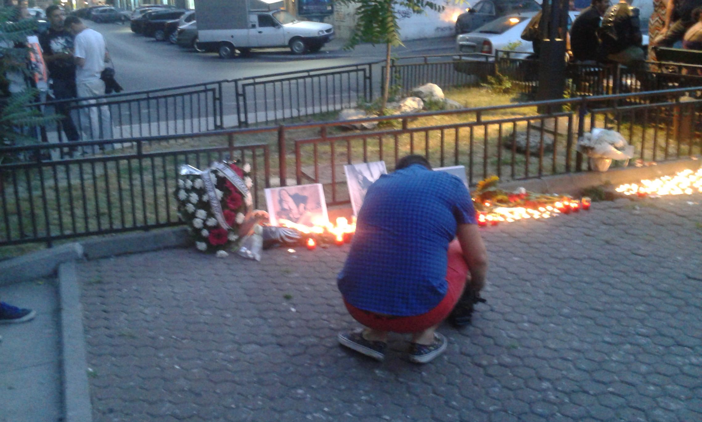 Peste 100 de persoane au adus un omagiu lui Nik Baydin, în centrul Capitalei | FOTO