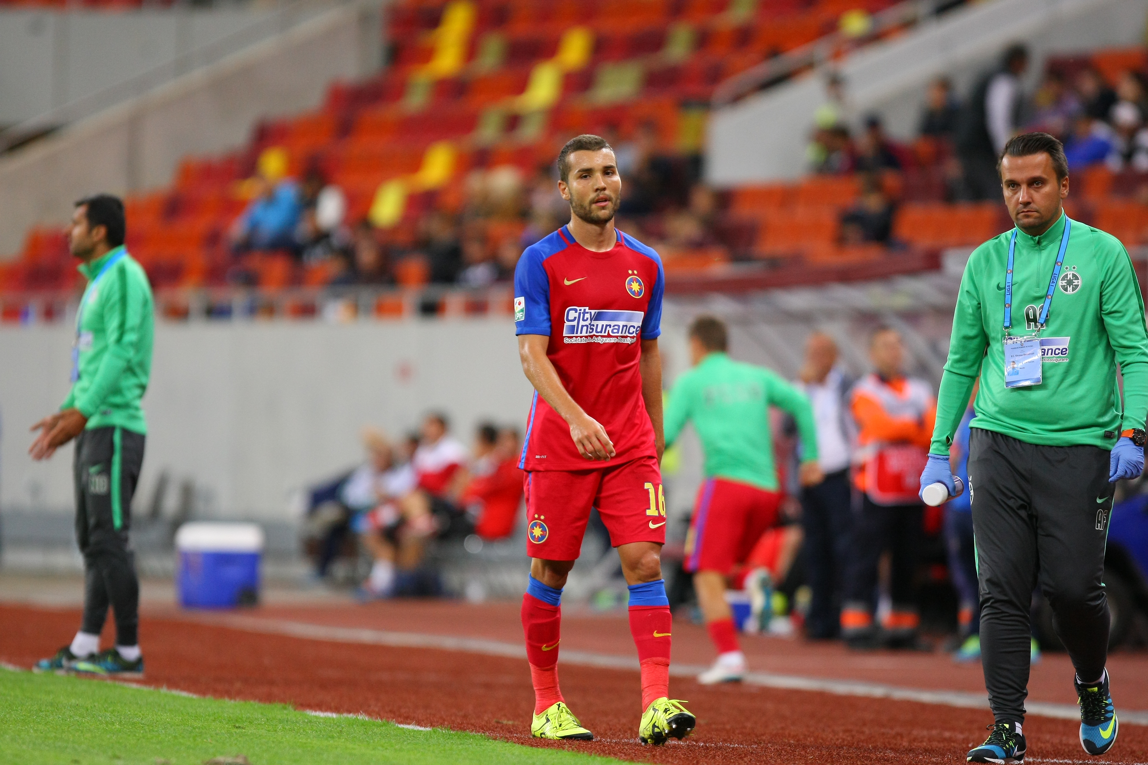 Liga I: Steaua - FC Voluntari 3-1. ^Hamroun, Chipciu și Stanciu l-au ridicat de pe bancă pe Rădoi, antrenorul fără licență al campioanei. Odată cu el, și pe ”principalul”-marionetă Țiți Dumitriu / GALERIE FOTO