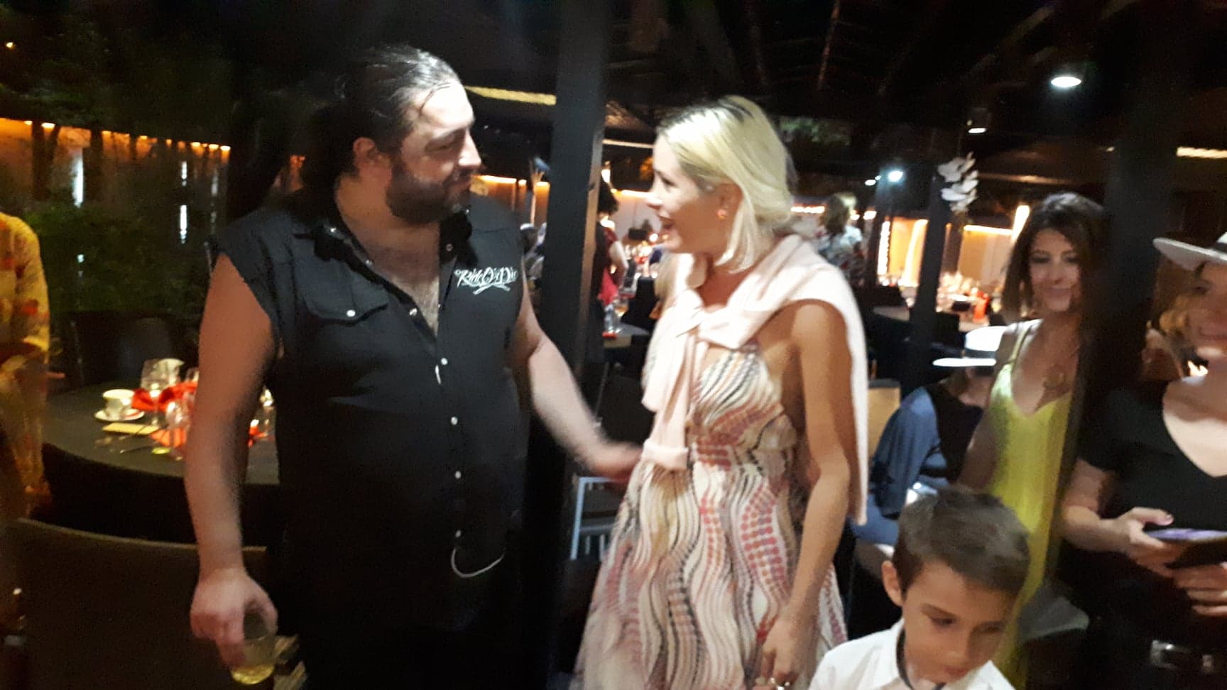 Adrian Naidin, “periculos” de apropiat de actrița Dalia Pușcă. Violoncelistul și-a găsit o muză în fosta iubită a lui Gabriel Cotabiță