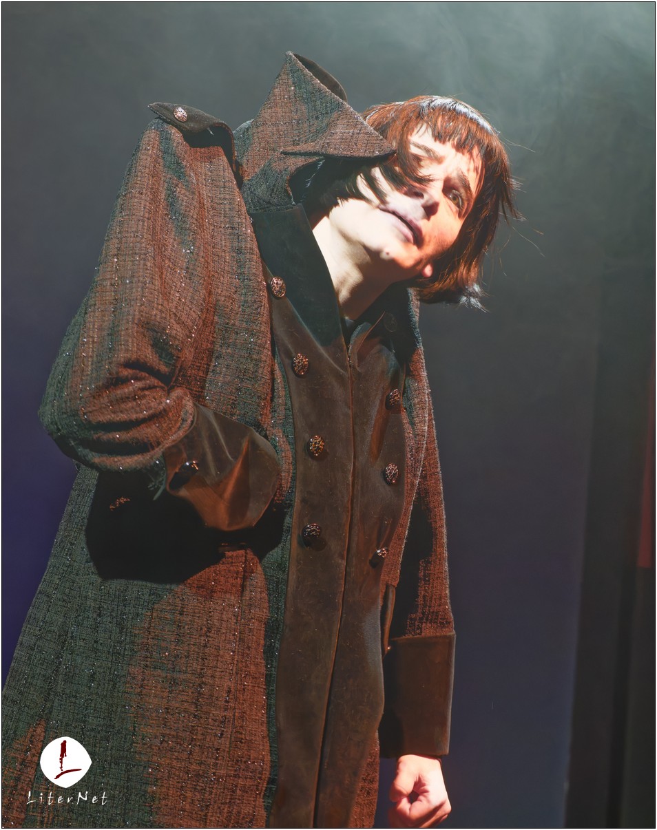 Spectacolul de teatru inspirat de povestea Olgăi Bancic: „Continuăm să idolatrizăm creația unor fasciști și ne mirăm că extrema dreaptă revine în forță” | Interviu