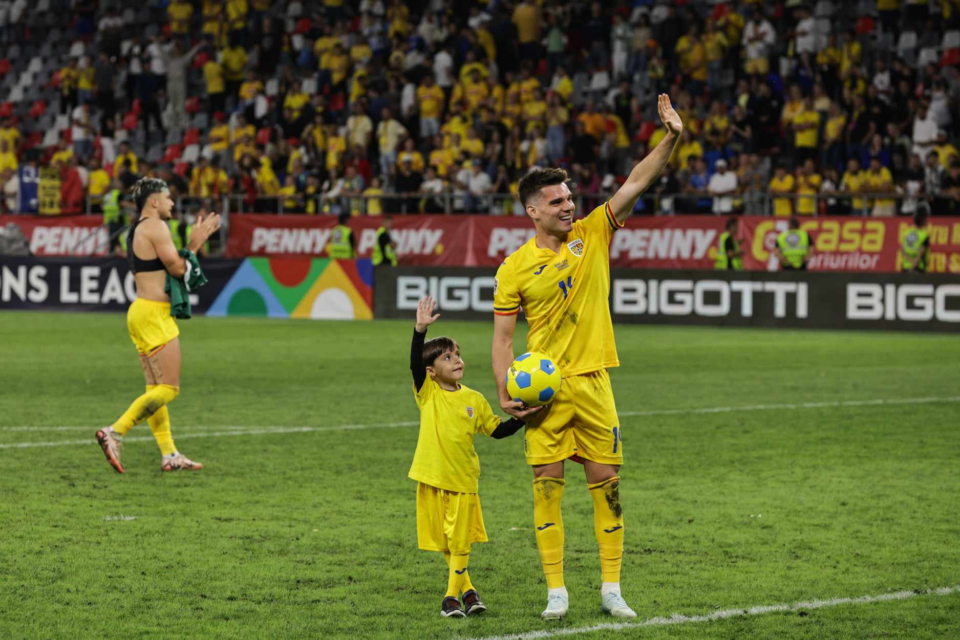 România - Lituania 3-1, în Liga Națiunilor. Schimbările lui Mircea Lucescu au adus victoria. VAR ne-a salvat de două ori