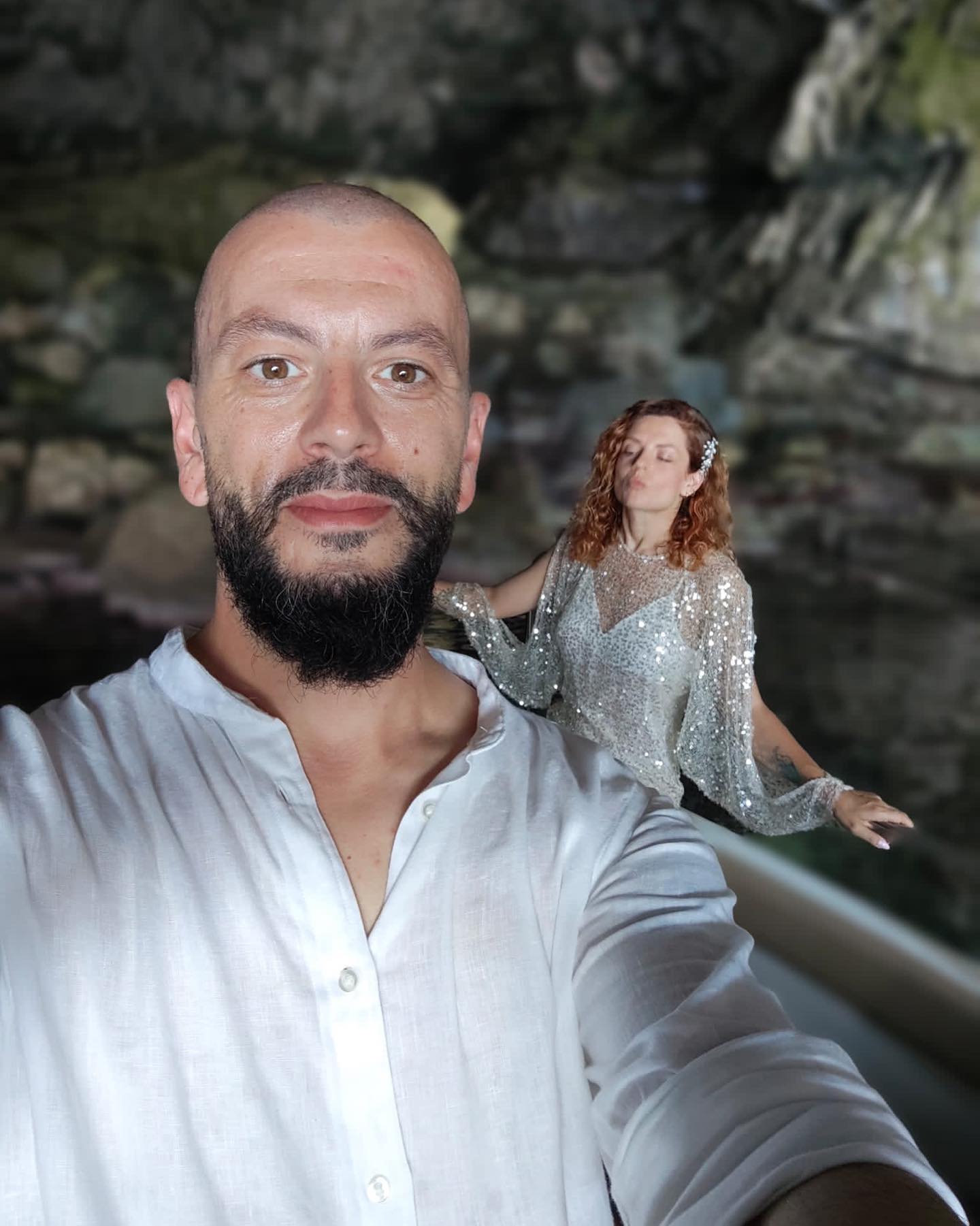 Victoria Răileanu s-a căsătorit civil cu Adrian Ștefănescu pe barcă, în Grecia. Primele imagini de la eveniment