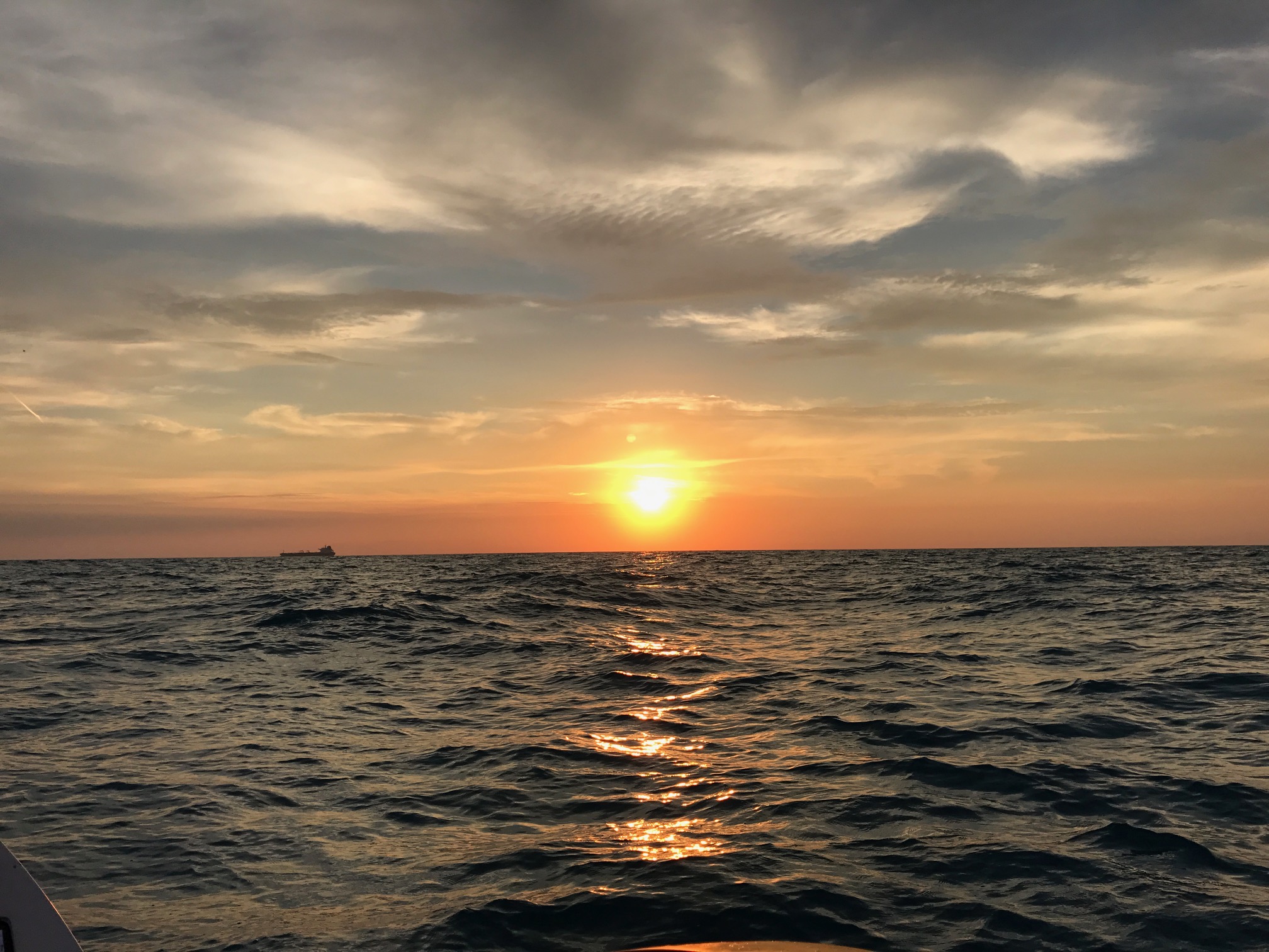 Românii care au stabilit recordul de traversare a Mării Negre țintesc acum traversarea Oceanului Atlantic cu o ambarcațiune cu vâsle. Eroii s-au întors acasă | FOTO