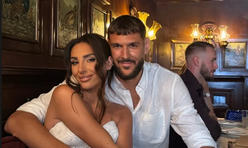 Čestitamo! Jovana se udala za košarkaša Crvene zvezde! Čipkana venčanica koju je ponela Tomićeva oduzima dah
