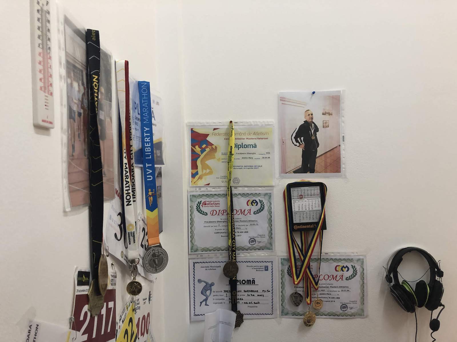 FOTO/ Petrece sărbătorile într-un centru social. Campionul la atletism Gheorghe Frecățeanu a pierdut tot
