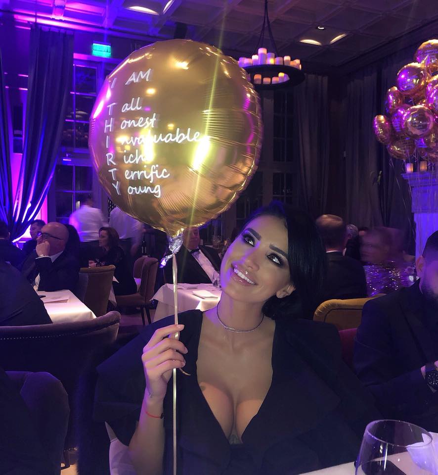 Adina Alberts a dat petrecere mare de ziua sa de naștere. Cum s-au îmbrăcat  divele din showbiz la marele eveniment din viața medicului estetician | FOTO