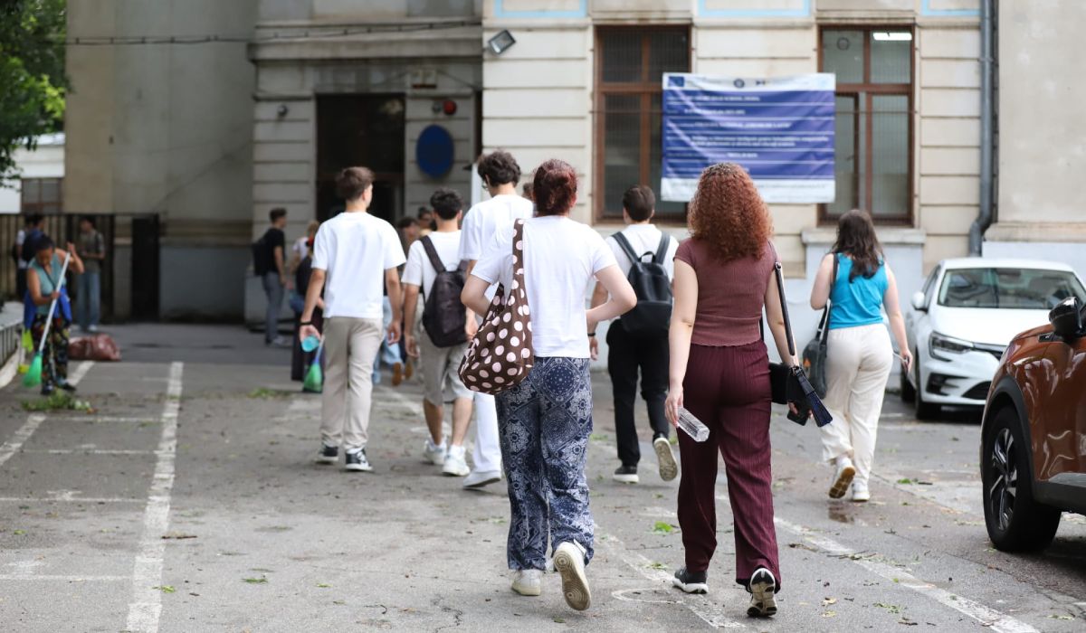 Ce le-a transmis ministrul educației absolvenților de liceu care nu reușesc să ia BAC-ul. Când vor fi anunțate rezultatele