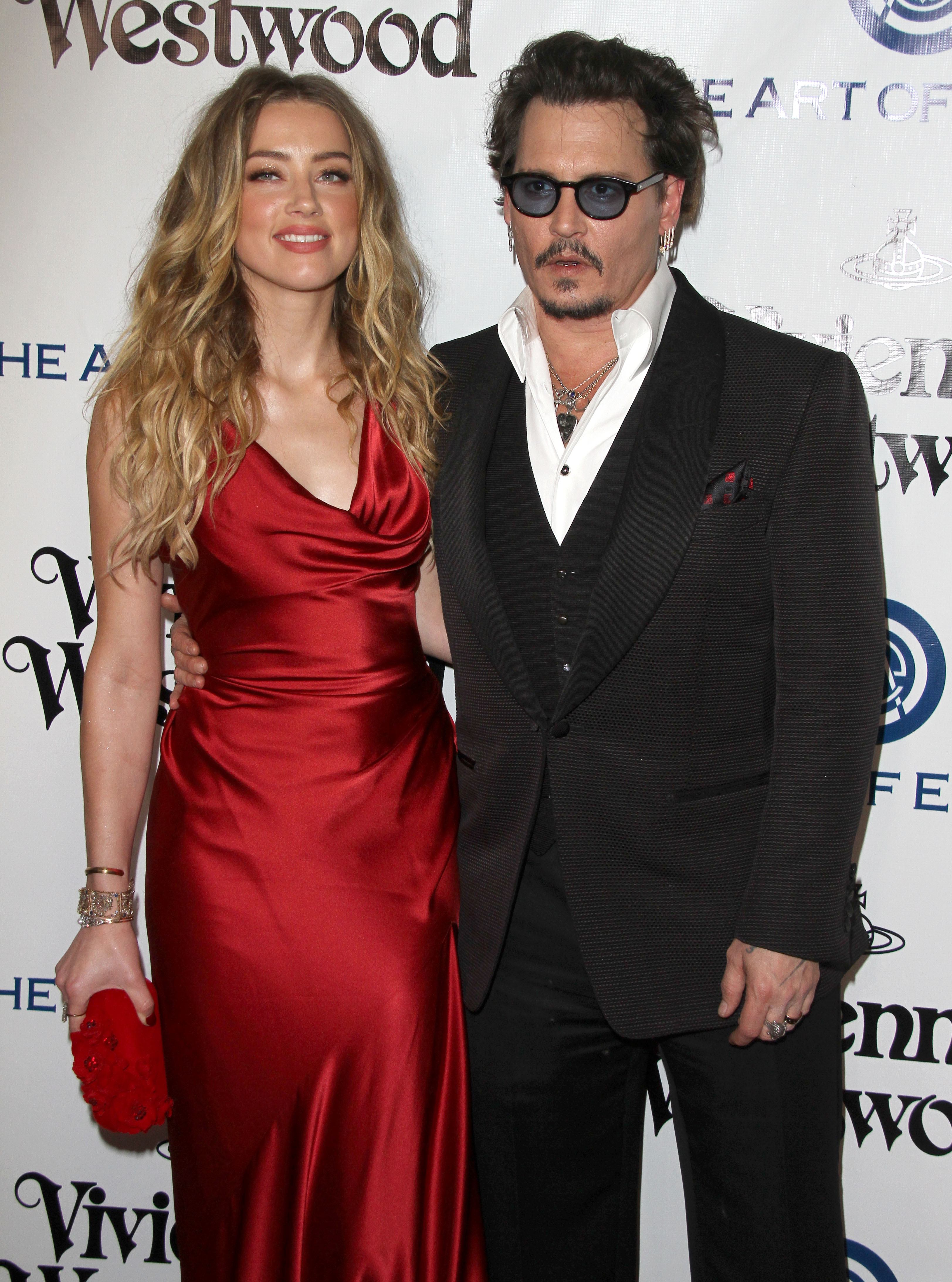 Johnny Depp rupe tăcerea despre Amber Heard după procesul de defăimare: „Am fost un fraier că m-am îndrăgostit”