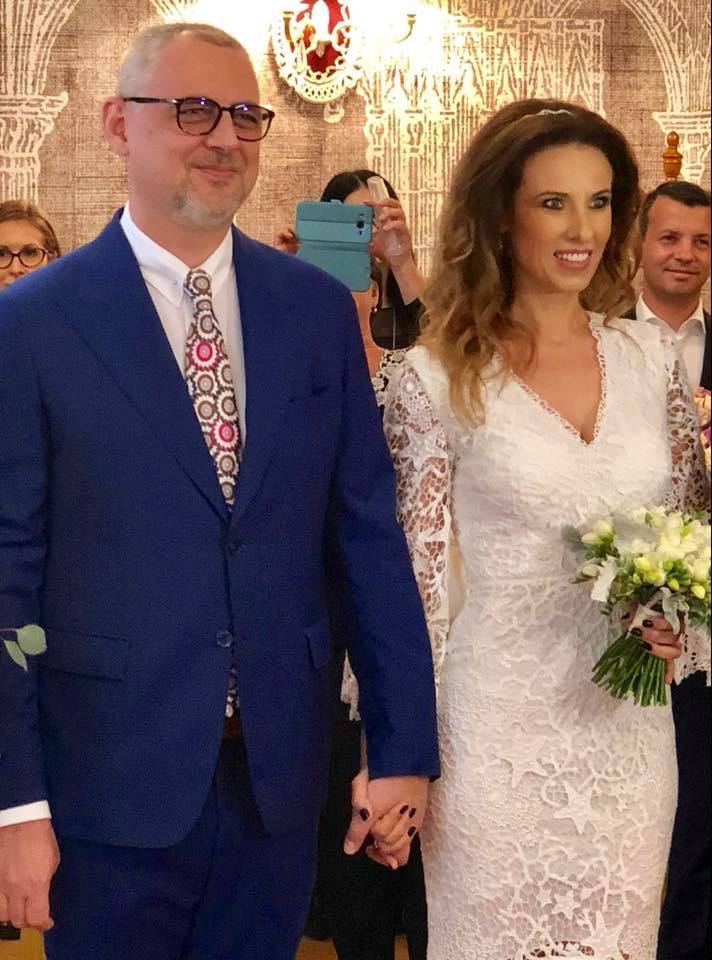 Gabriela Firea a oficiat căsătoria dintre jurnaliștii Ionela Năstase și Vlad Petreanu. "Cu un nod în gât și amintiri năvalnice" | FOTO