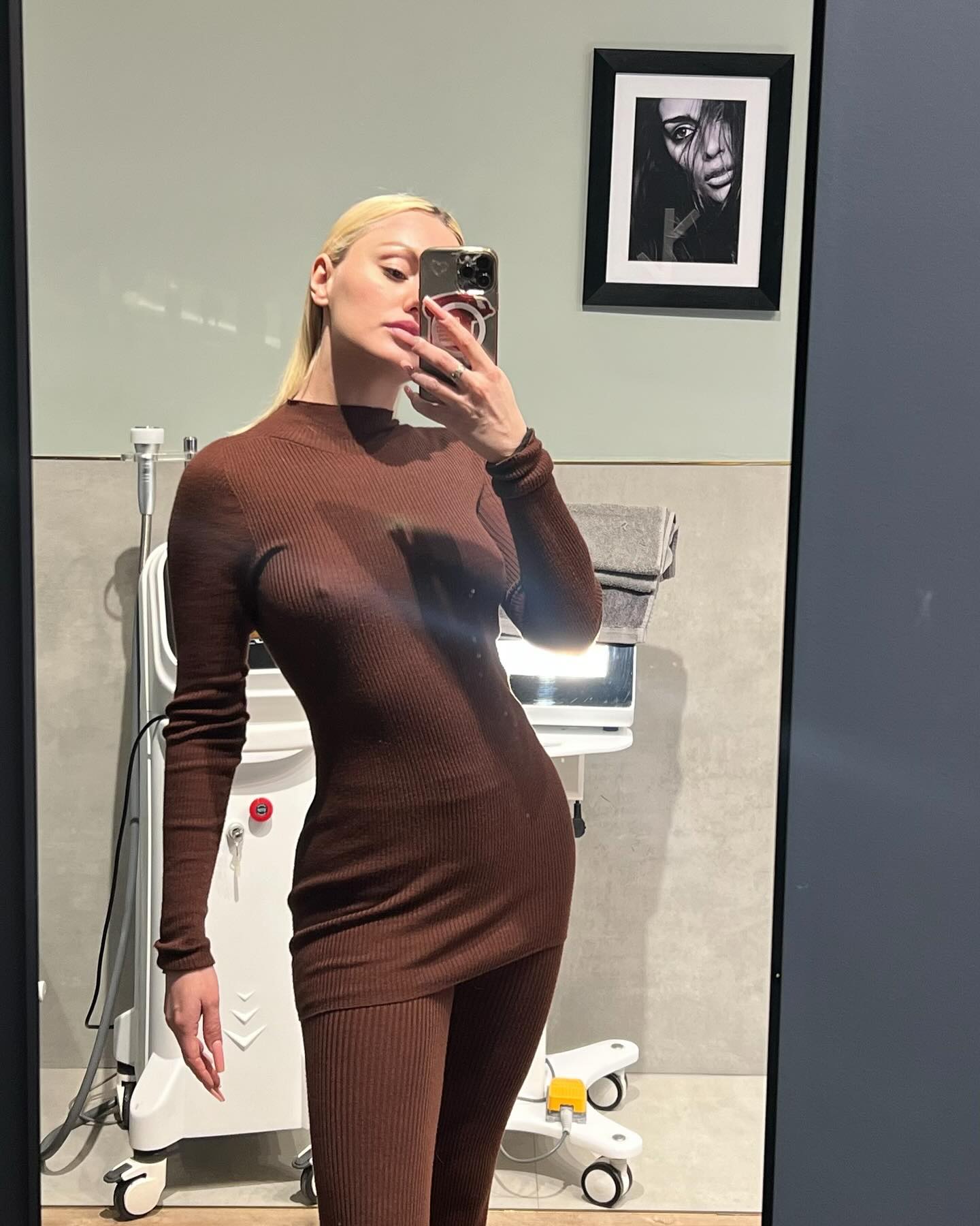 Inna, oprită de poliție în Praga. Ce a făcut artista împreună cu Alexandra Stan la Amsterdam