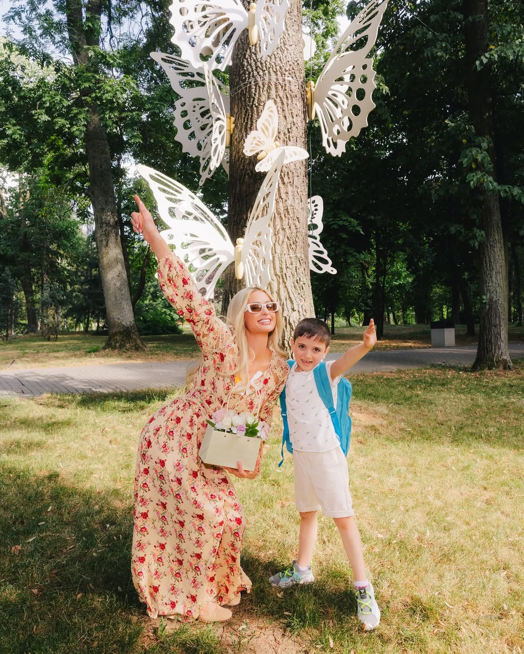 Paris Hilton a ajutat copiii nevoiași din Craiova. Primele declarații ale vedetei: „Am văzut cum arată speranța adevărată”