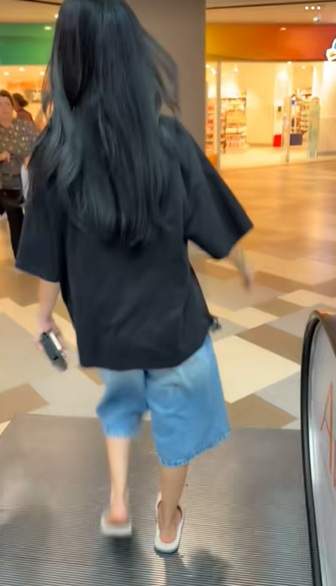 Cum a apărut Andreea Tonciu la mall. Prietena ei a filmat-o și a publicat imaginile. „Noua modă pe 2027”