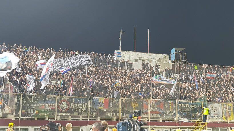 Cele mai tare mesaje afișate la Academia Rapid - CSA Steaua: ”Galeria lu′ Rapid, cea mai membră de partid” | GALERIE FOTO