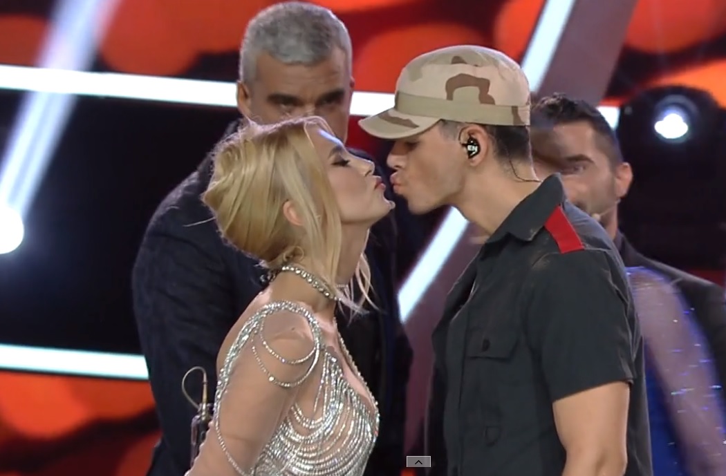 Emilian a pupat-o pe gură pe Andreea Bălan la „Te cunosc de undeva”. Ce semnificație a avut momentul lor în show