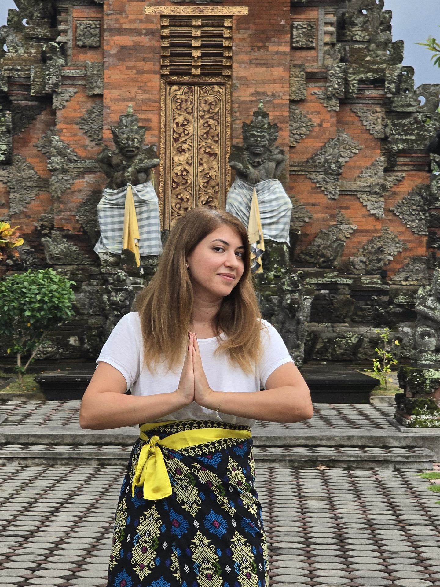 Cum au apărut soția și copiii lui Cosmin Seleși în Bali. Ce familie frumoasă are actorul. „La mulți ani, iubita mea!”