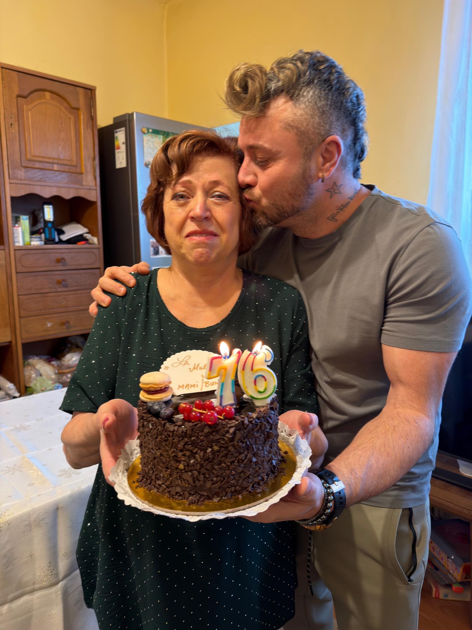 Imagine rară cu mama lui Tavi Clonda. De ce a izbucnit în lacrimi: „A avut copiii și nepoții alături”