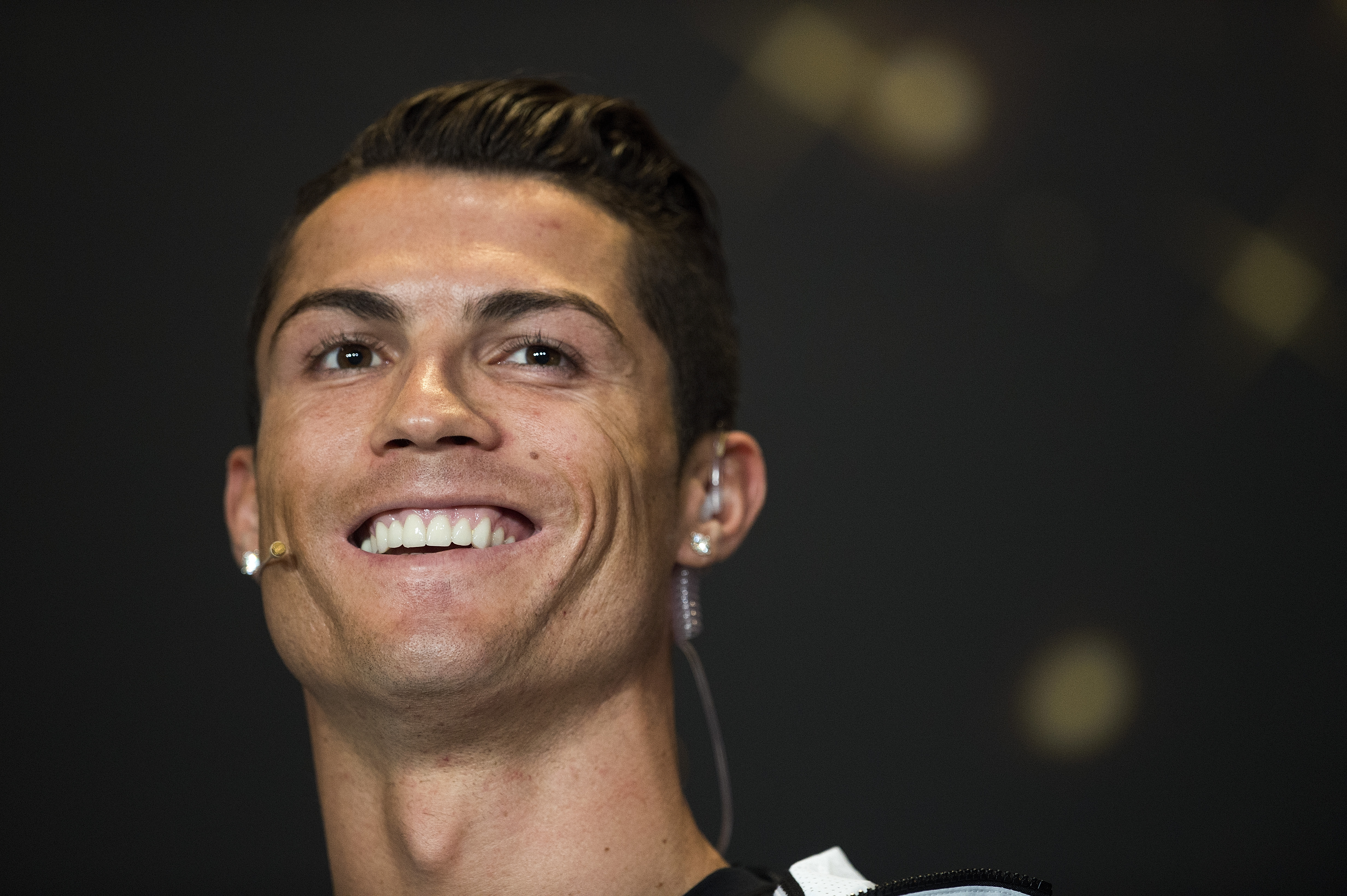 BALONUL DE AUR / FIFA l-a încoronat pe Ronaldo al III-lea / FOTO & VIDEO