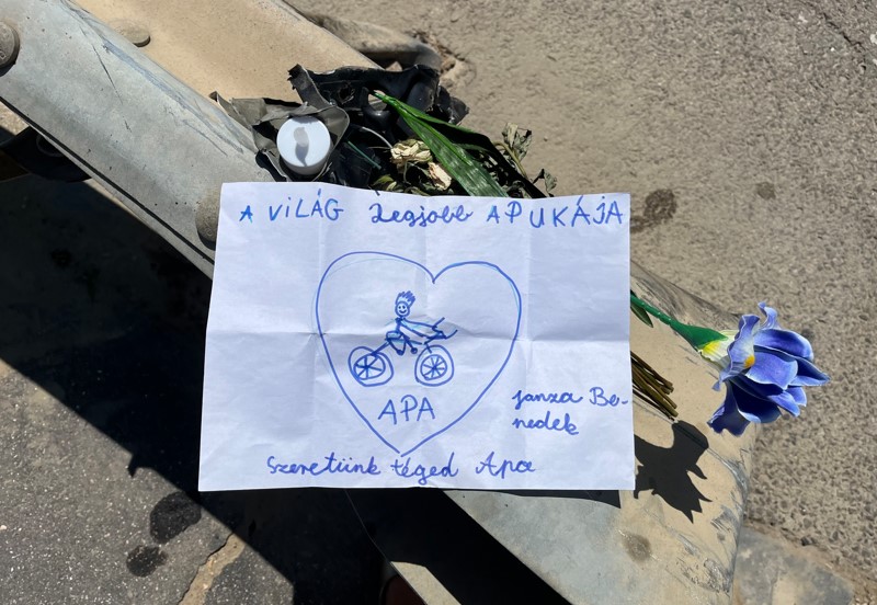 Megjött a válasz: ennyibe kerülne biztonságosabbá tenni az útszakaszt, ahol halálra gázolták Janza Benedeket