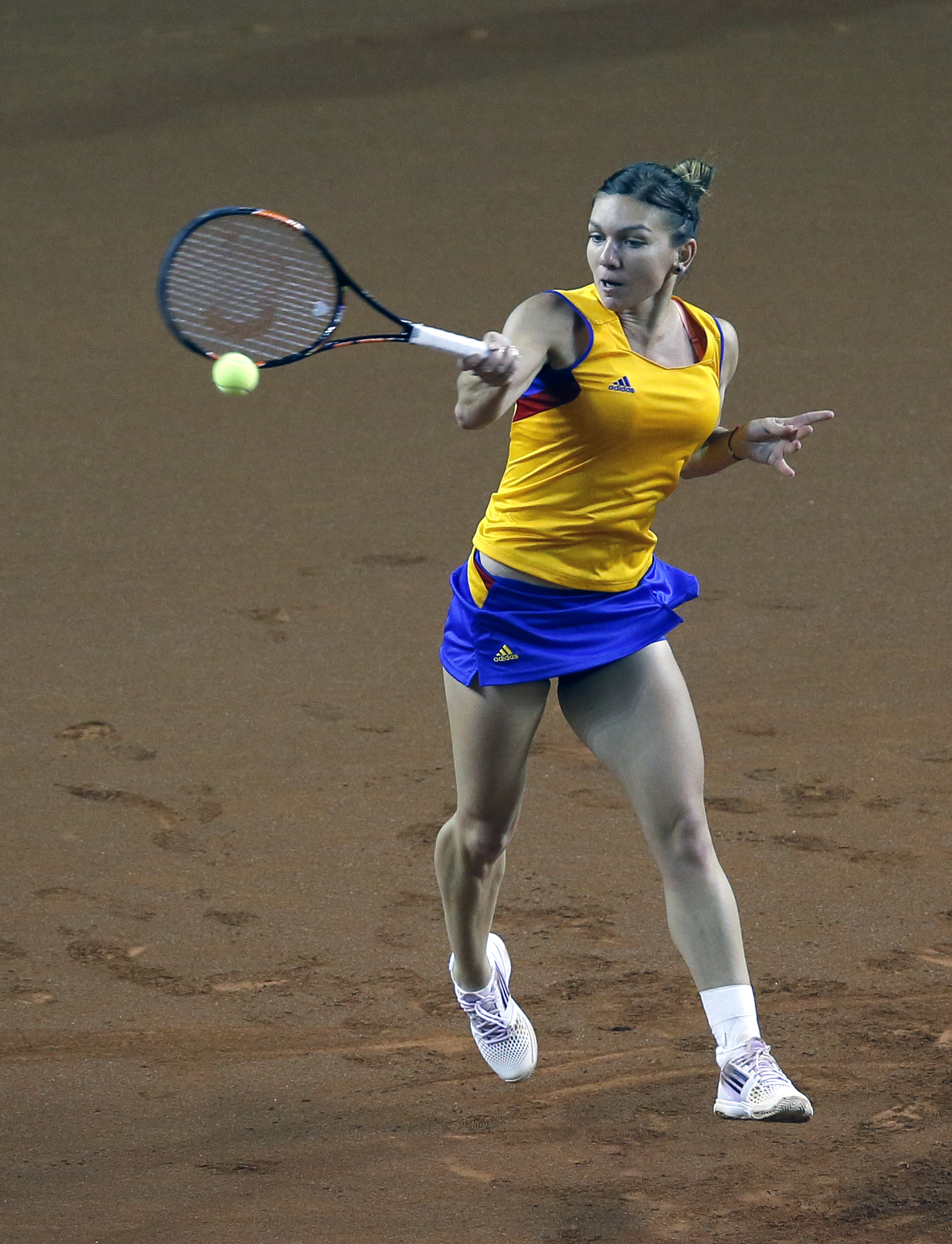 Fed Cup: România - Germania 1-4. Am ieșit dramatic din Grupa Mondială. Monica Niculescu a ratat două mingi de meci, în partida supraviețuirii. Incredibil! Am ratat o minge de meci și la dublu!!!! / LIVE BLOG & GALERIE FOTO