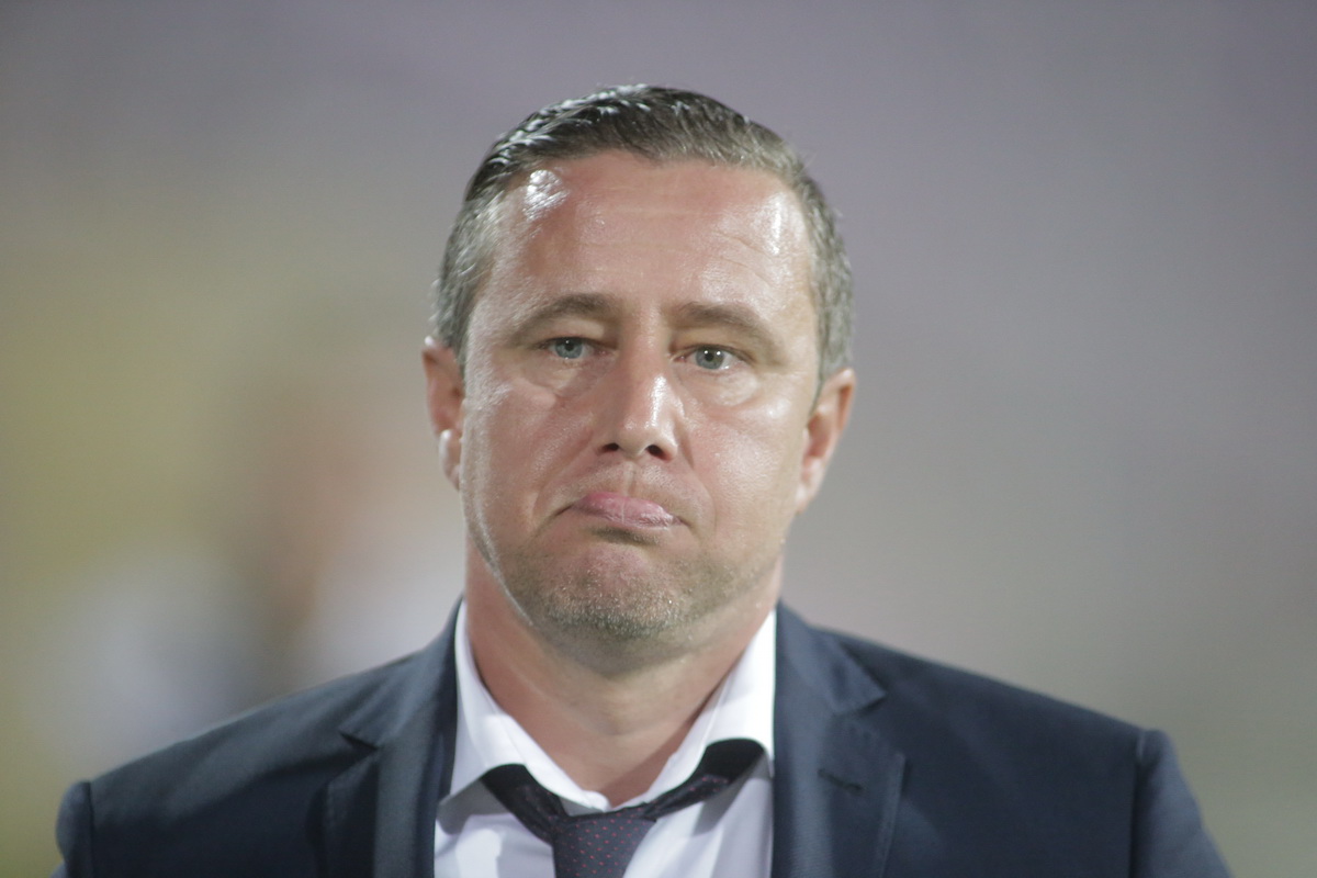 Tensiuni la Steaua. Un fost fotbalist care a lucrat cu Laurențiu Reghecampf a pus diagnosticul: ”Nu lucrează prea mult tactic”
