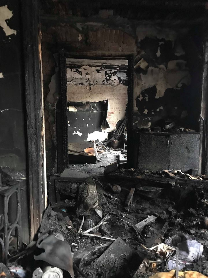Artistul Florin Apostol a rămas fără casă după ce aceasta a ars din temelii. Apelul disperat al prietenilor | FOTO