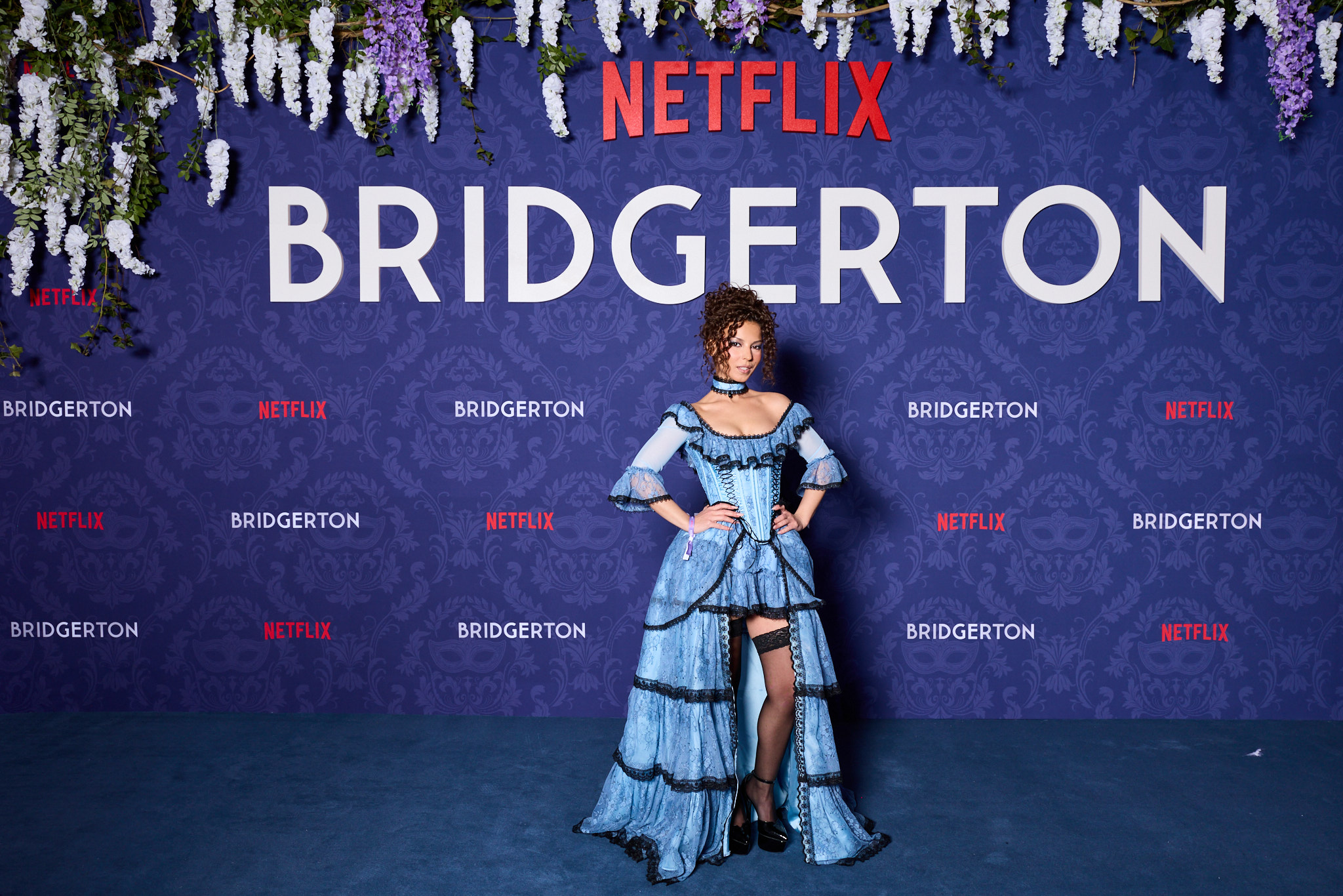 Imagini cu vedetele la Balul Mascat Bridgerton. Adelina Pestrițu și Nicole Cherry au atras atenția cu ținutele spectaculoase