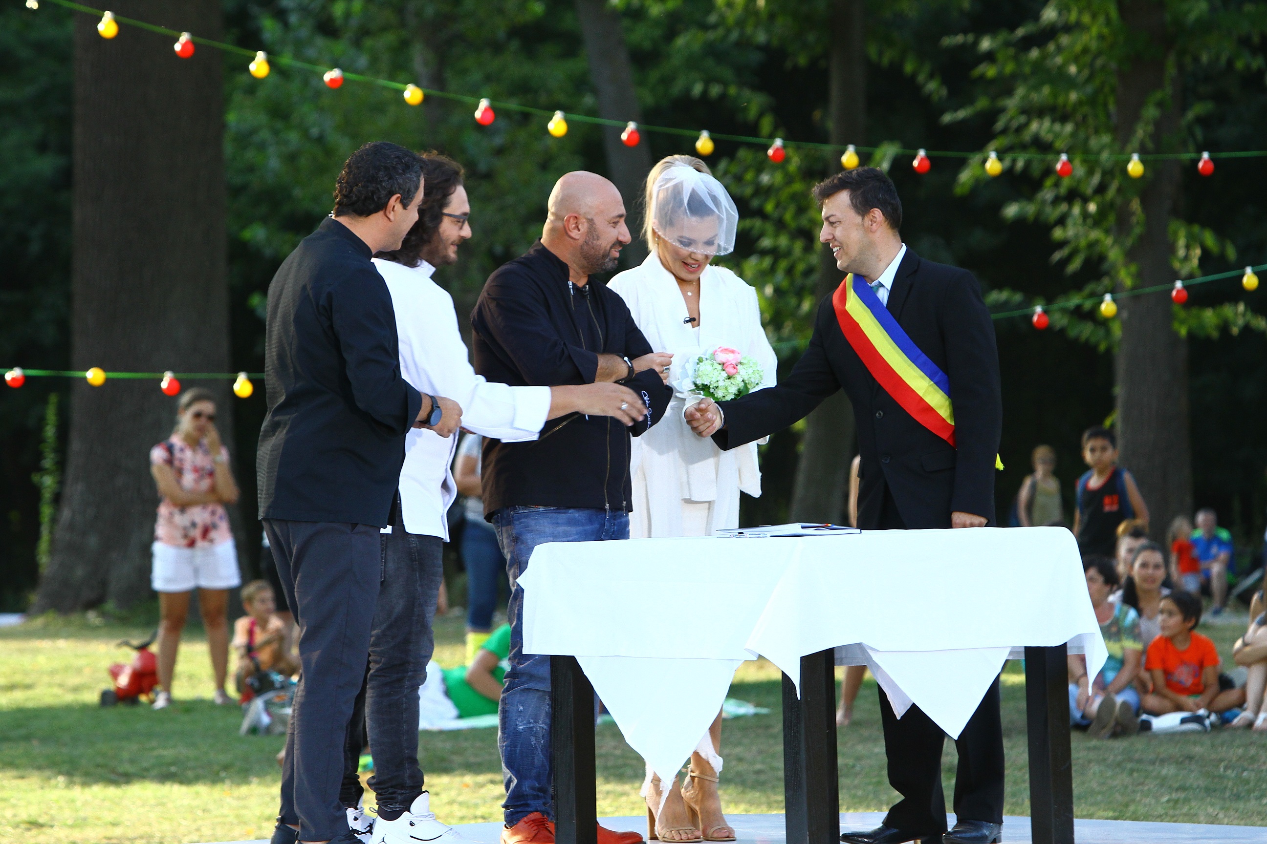 Surpriză de proporții la "Chefi la cuțite". Gina Pistol l-a luat de bărbat | FOTO